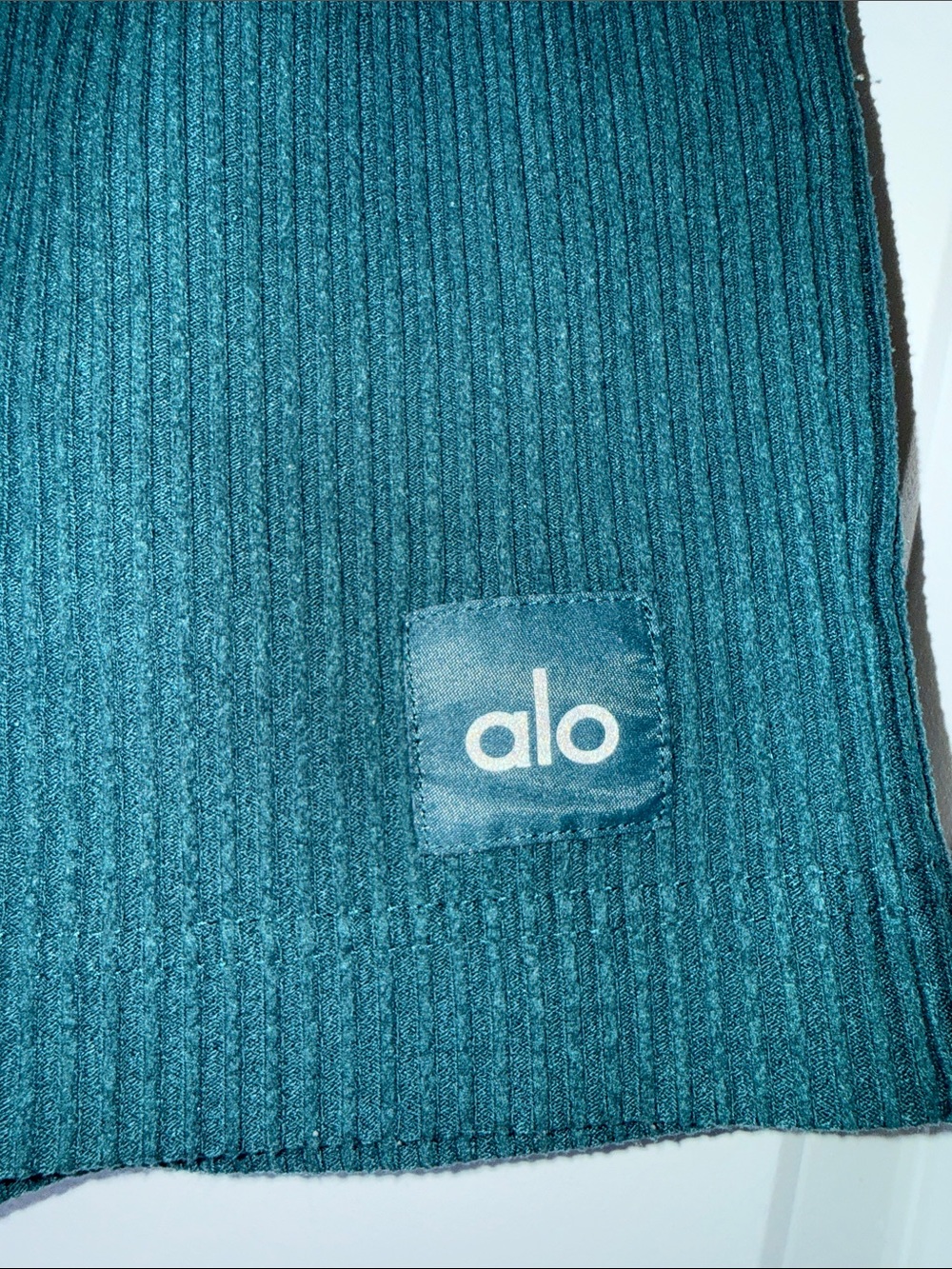 Alo Muse Ribbed Short - Picture 2 of 6